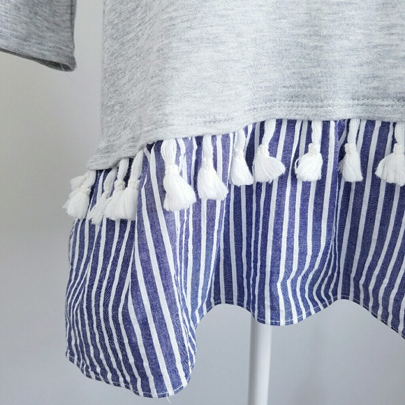 Moa Moa Grey Knit Top Blue Tassel Hem XS EUC Boho - Picture 4 of 8